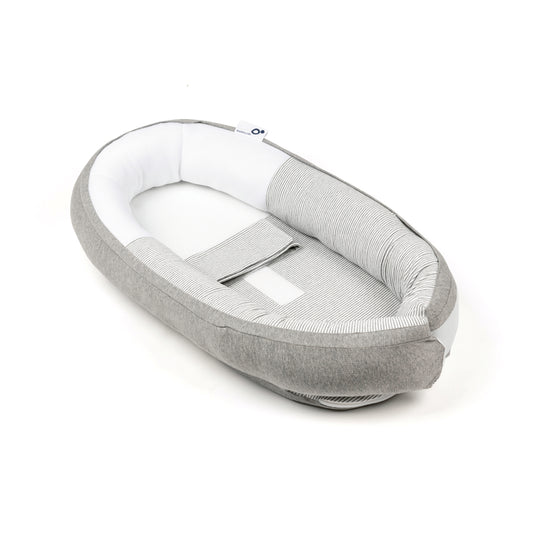 doomoo cocoon - veilig en knus babynestje - stelt de baby gerust Classic Grey