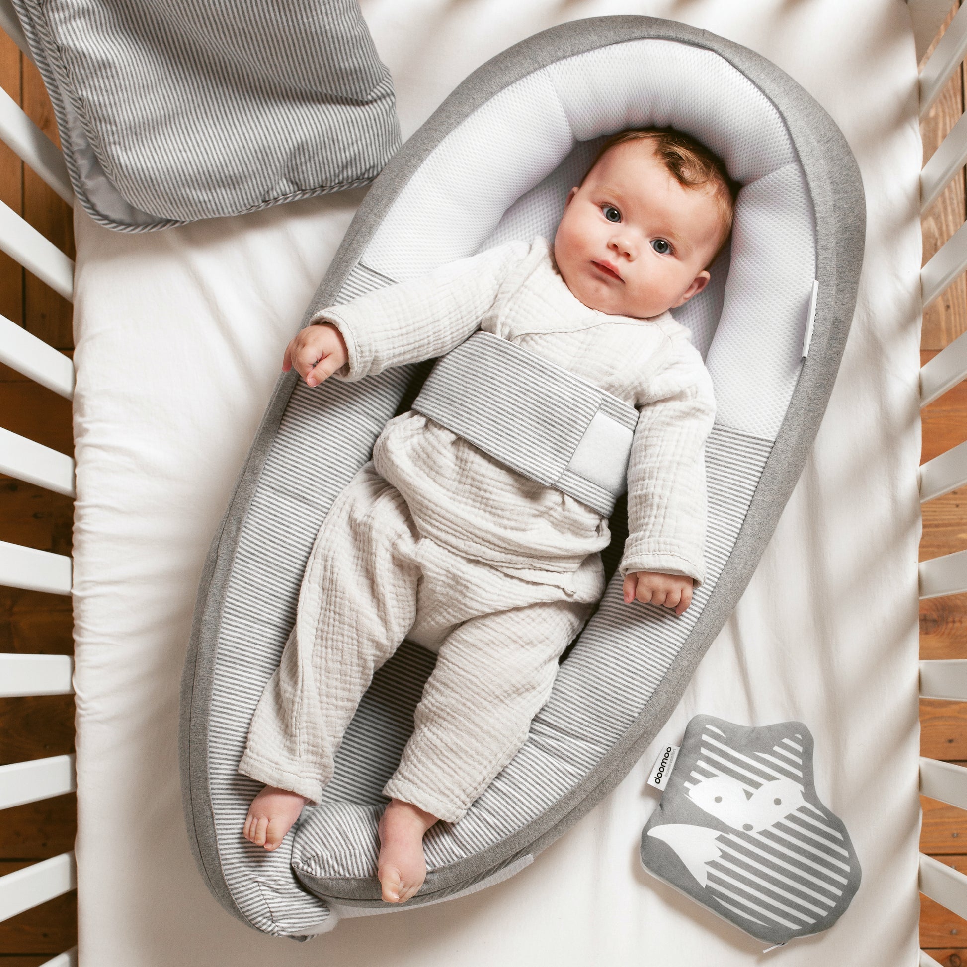 doomoo cocoon - sicheres und gemütliches Babynest - beruhigt das Baby classic Grey