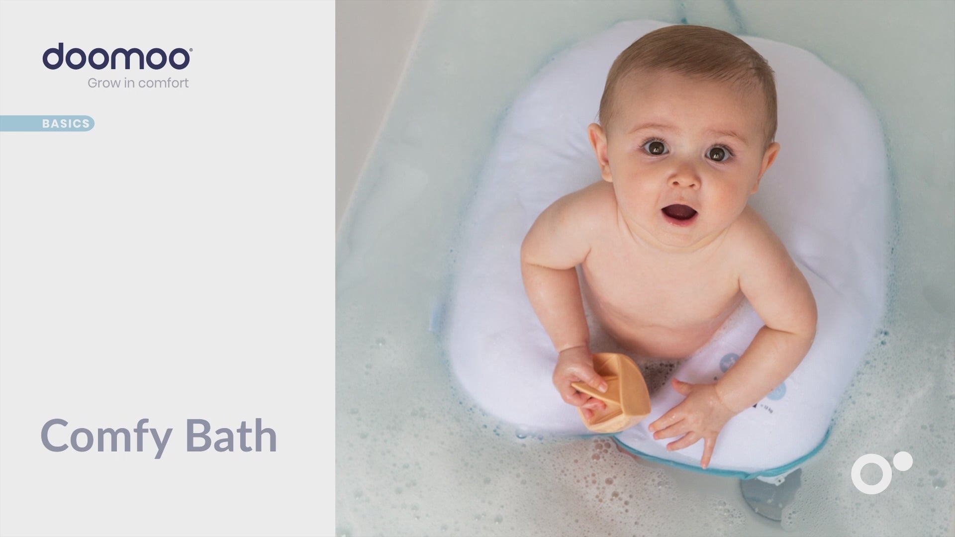 Almofada de banho para dar banho ao seu bebé sem mãos. O bebé pode deitar-se ou sentar-se na água em segurança. Segura para o bebé e sem esforço para as costas dos pais