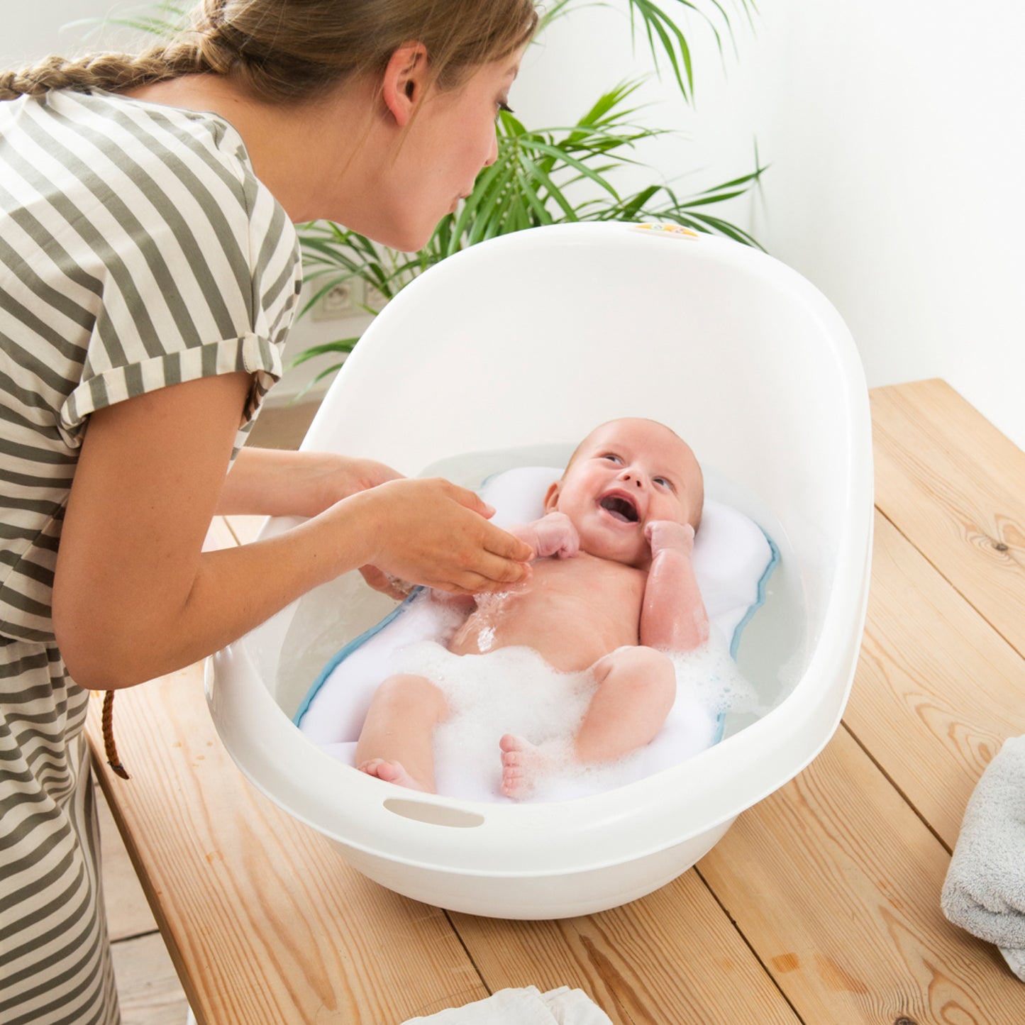 doomoo Easy Bath - Colchão de banho flutuante para dar banho ao seu bebé facilmente