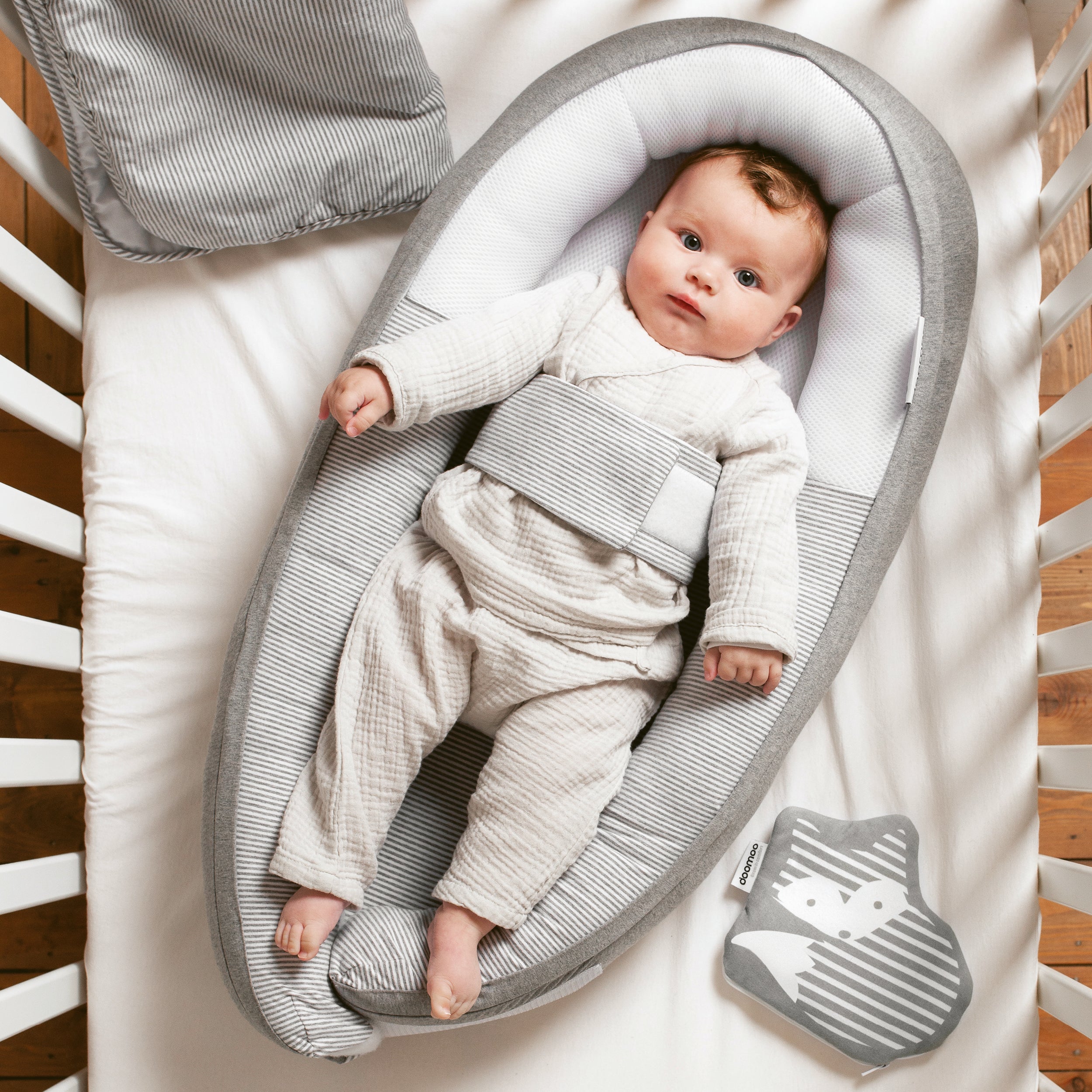 doomoo Cocoon - nid d'ange sûr et douillet - rassure le bébé classic Grey