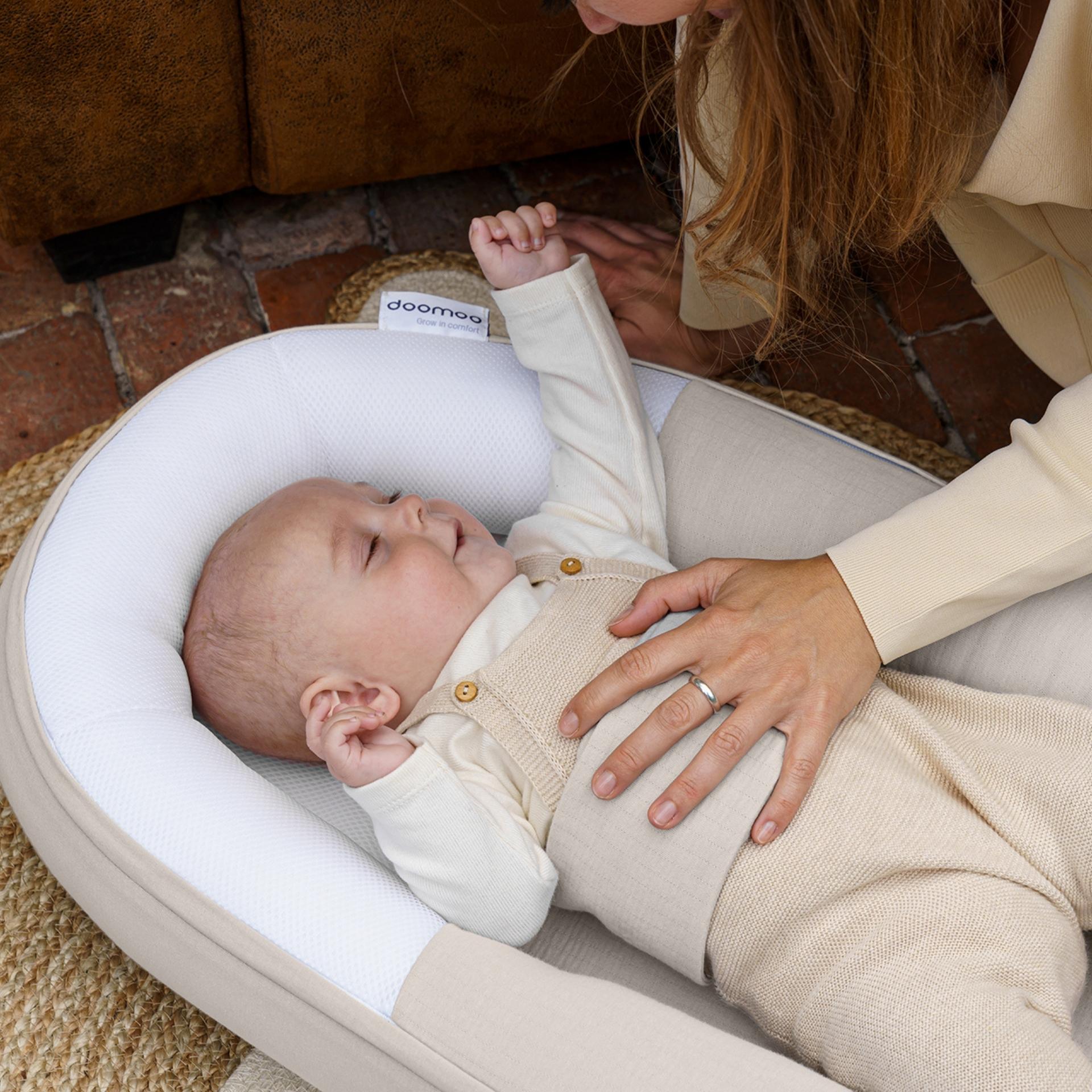 doomoo cocoon - safe and cosy baby nest - reassure the baby Tetra Jersey Sand