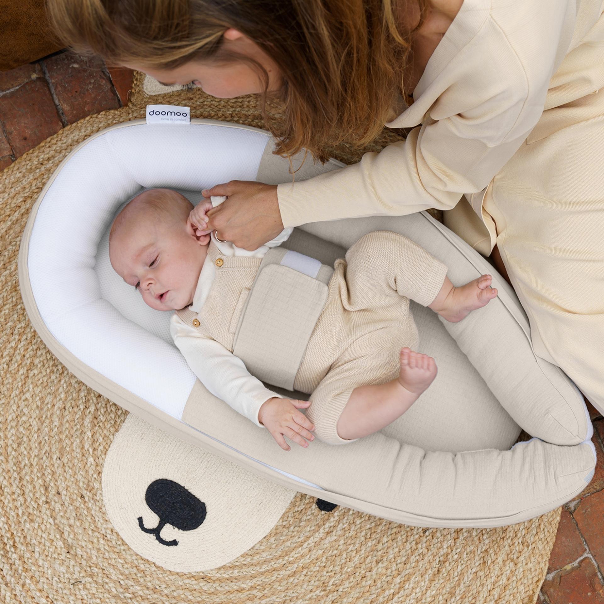 doomoo cocoon - sicheres und kuscheliges Babynest - beruhigt das Tetra Jersey Sand