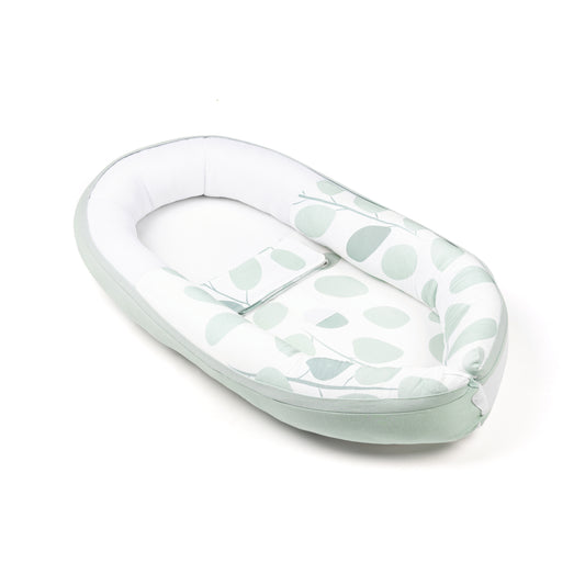 doomoo cocoon - safe and cosy baby nest - reassure the baby Leaves aqua Green